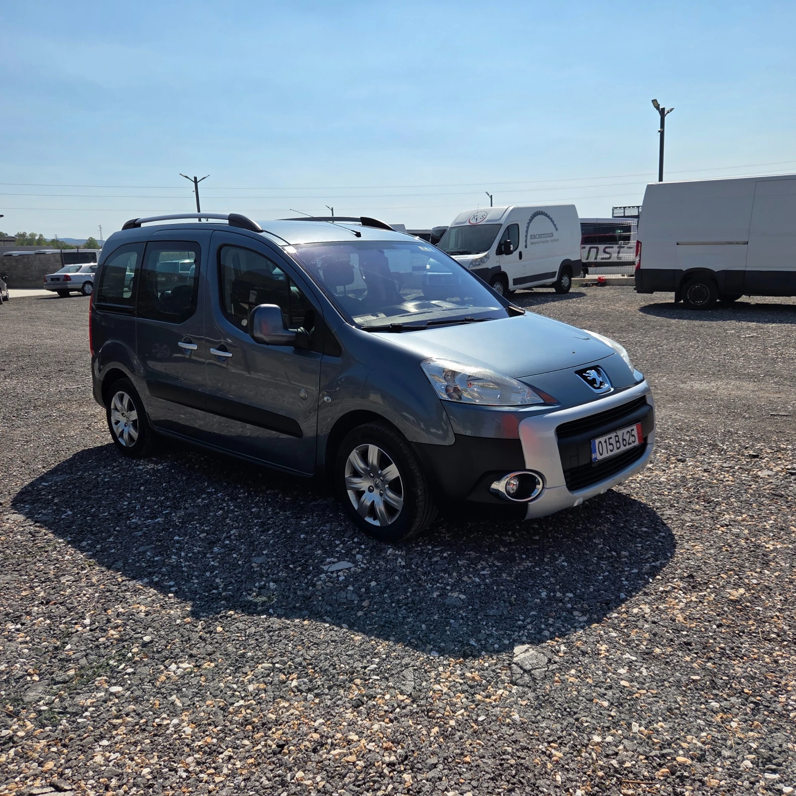 Peugeot Partner 1.6HDI 115кс, снимка 2 - Автомобили и джипове - 55646162