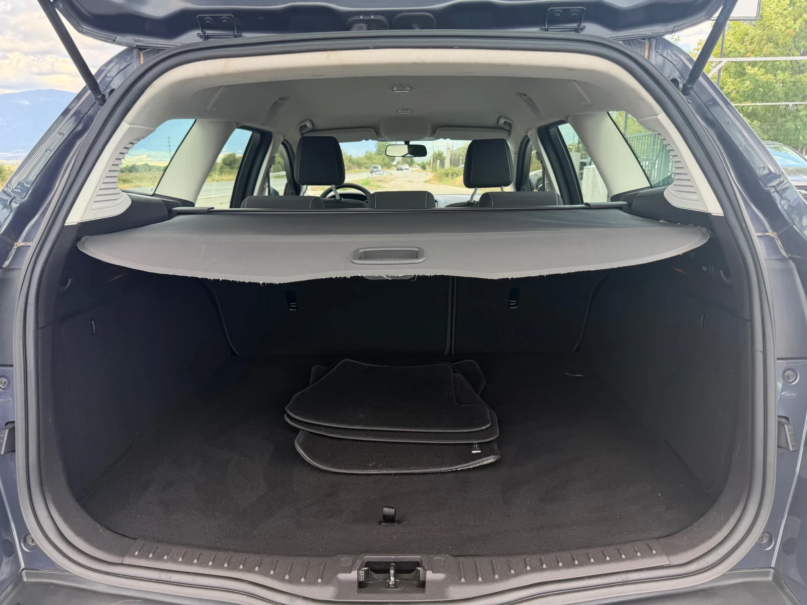 Ford Focus 1.6 TDCI, снимка 8 - Автомобили и джипове - 56015481