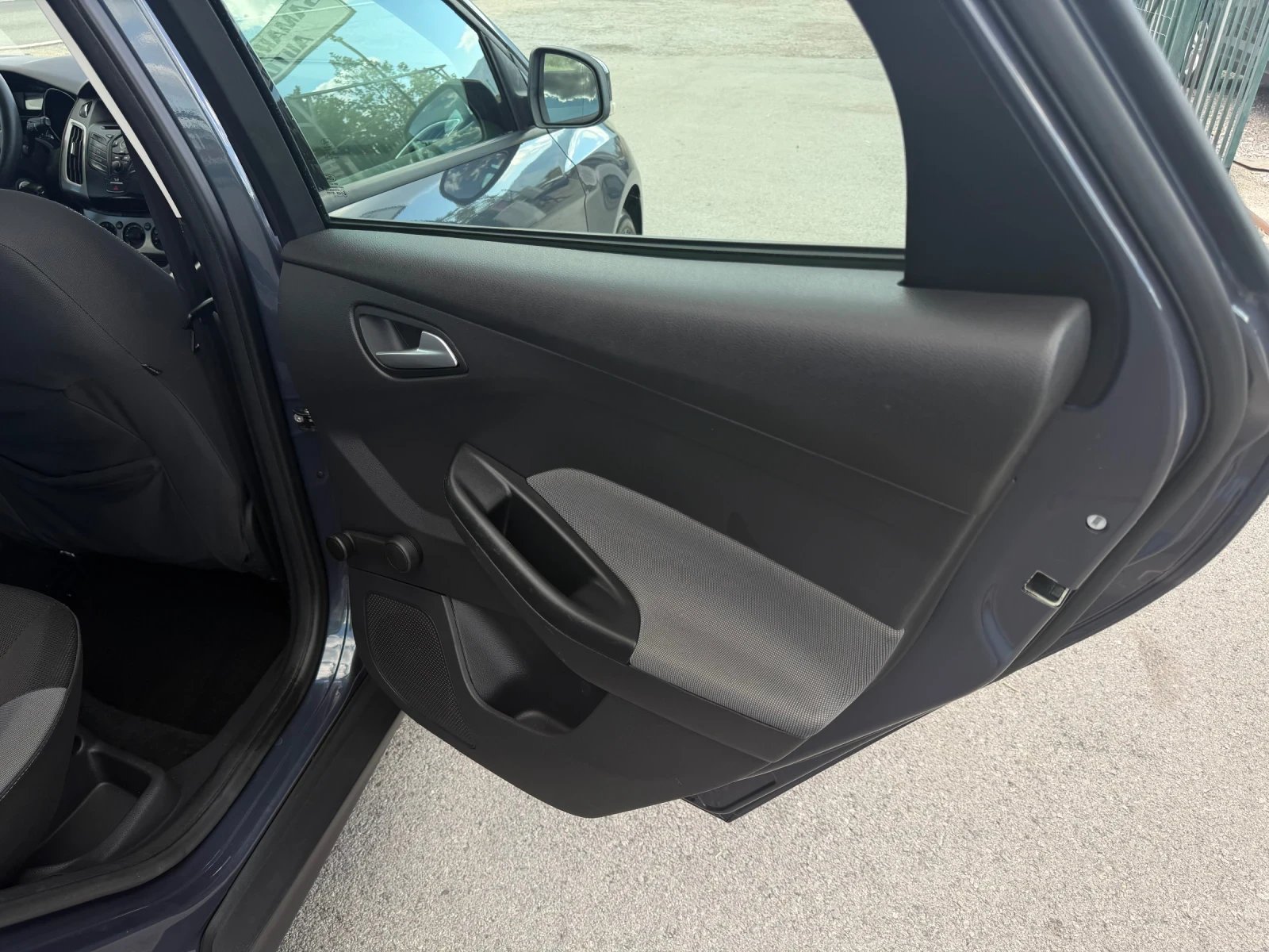 Ford Focus 1.6 TDCI, снимка 6 - Автомобили и джипове - 56015481
