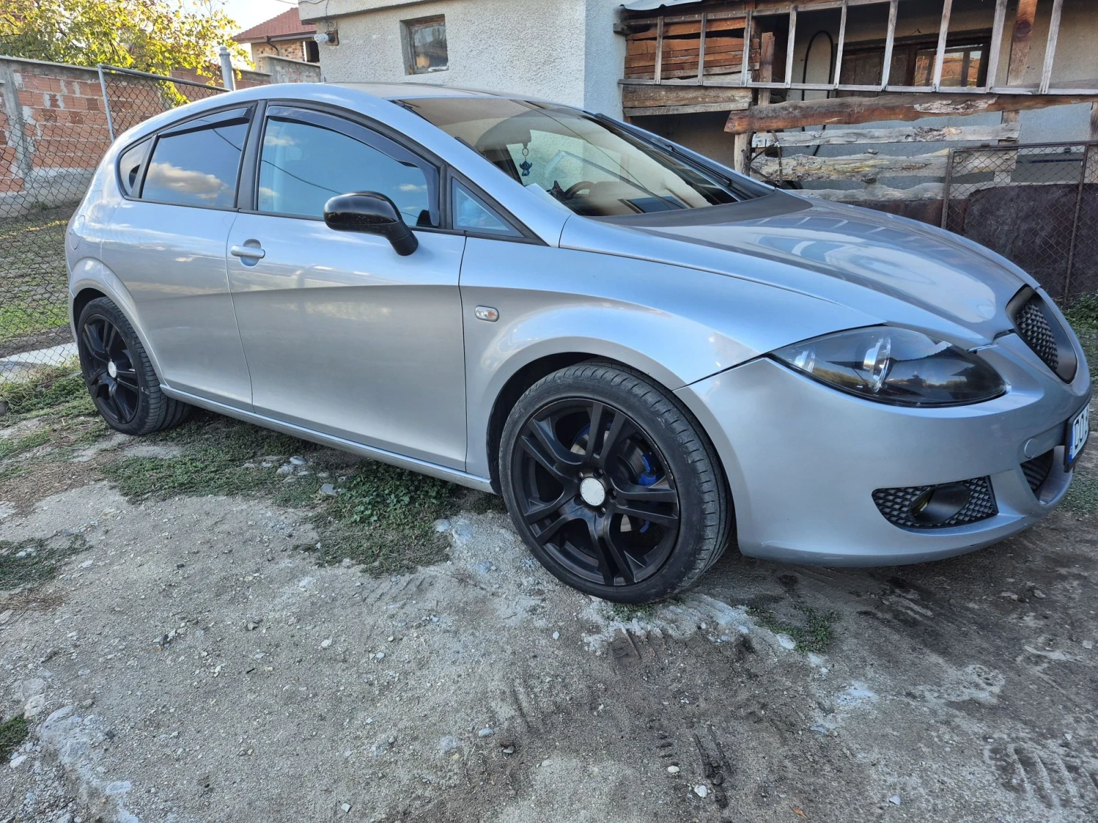 Seat Leon, снимка 4 - Автомобили и джипове - 56059360