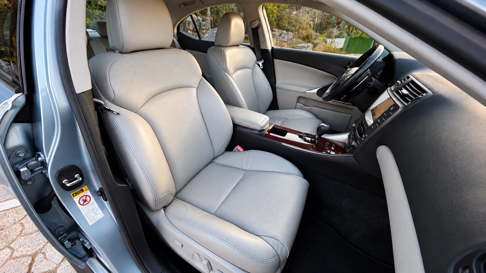 Lexus IS 250 2.5 бензин , V6, 208 Коня, Facelift, Уникален!, снимка 13 - Автомобили и джипове - 56334358