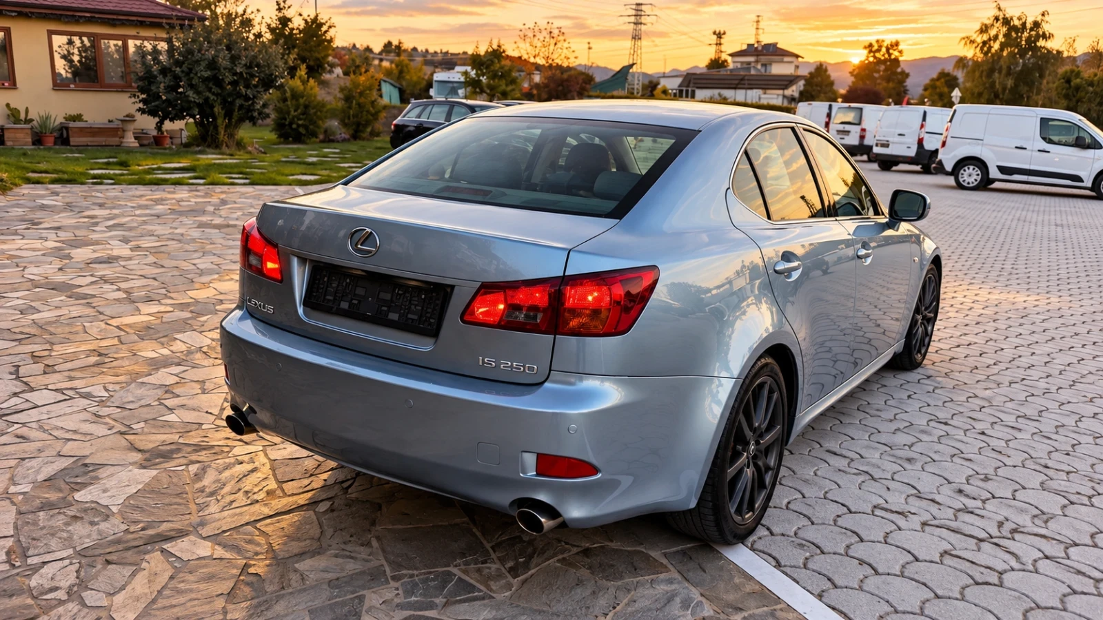 Lexus IS 250 2.5 бензин , V6, 208 Коня, Facelift, Уникален!, снимка 5 - Автомобили и джипове - 56334358