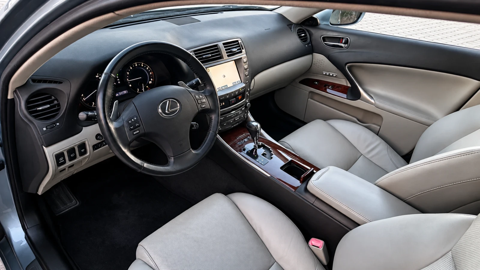 Lexus IS 250 2.5 бензин , V6, 208 Коня, Facelift, Уникален!, снимка 14 - Автомобили и джипове - 56334358