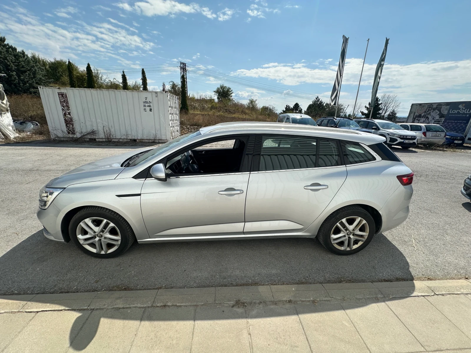 Renault Megane 1.2TCe, снимка 3 - Автомобили и джипове - 56361019