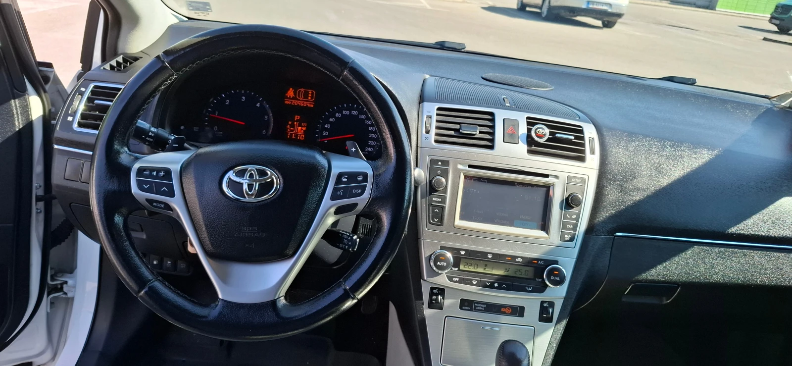 Toyota Avensis, снимка 16 - Автомобили и джипове - 56728104