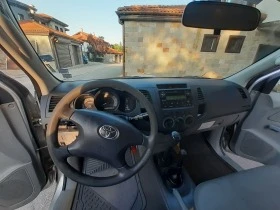 Toyota Hilux, снимка 11