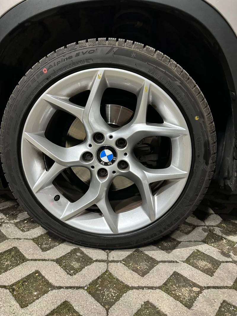 BMW X1, снимка 13 - Автомобили и джипове - 48682897