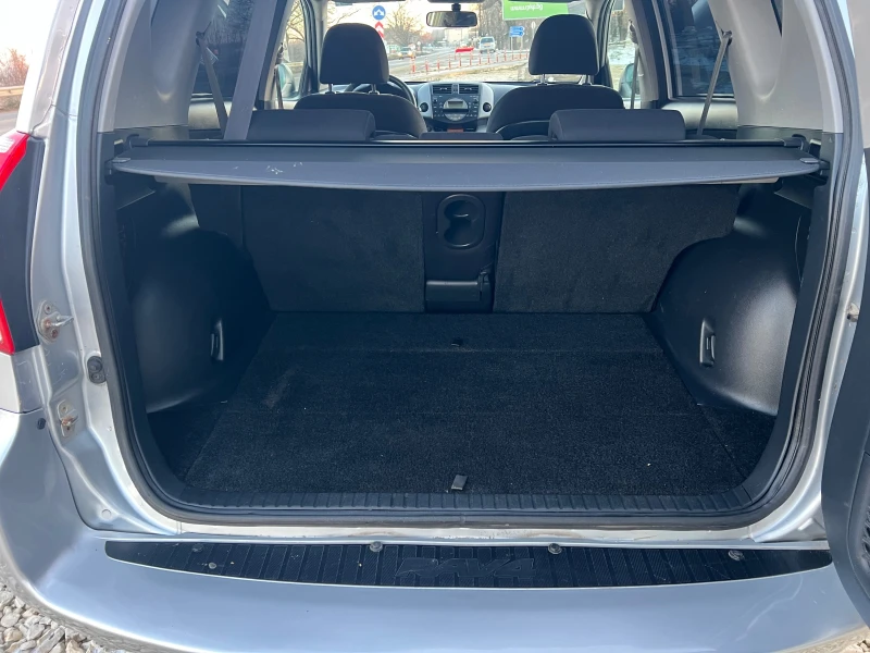 Toyota Rav4 2.2 D4D/136p.s-4x4, снимка 12 - Автомобили и джипове - 53066950