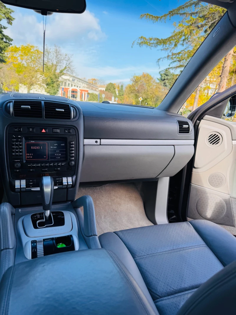 Porsche Cayenne, снимка 13 - Автомобили и джипове - 53404973