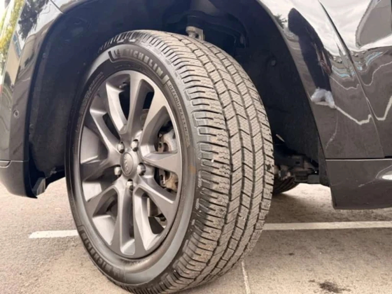 Jeep Grand cherokee * OVERLAND| 2 SETS OF TIRES * CARFAX * ЦЕНА ДО БГ, снимка 5 - Автомобили и джипове - 53574252