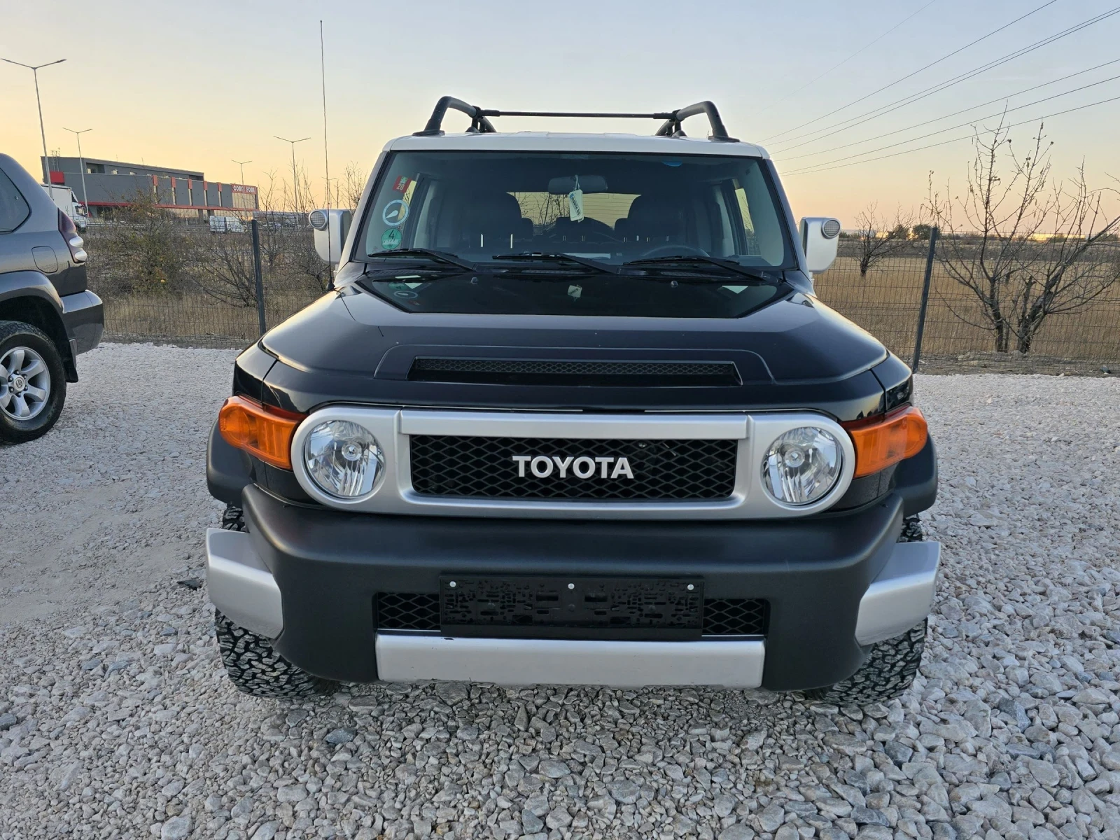 Toyota Fj cruiser 4.0i/AVTOMAT - изображение 3