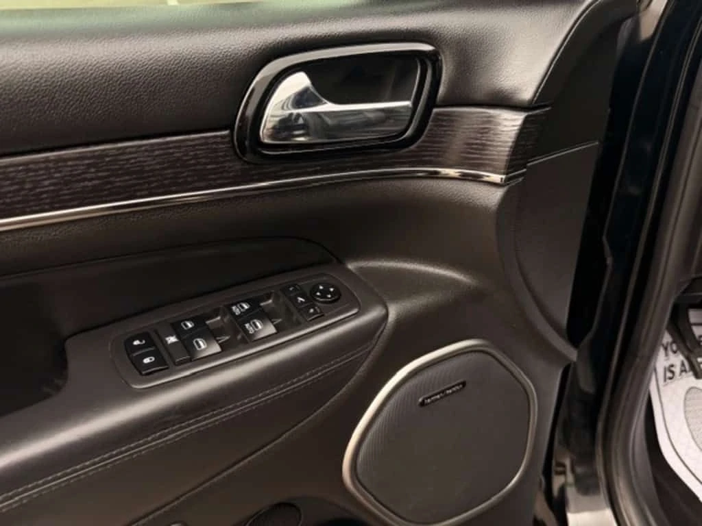 Jeep Grand cherokee * OVERLAND| 2 SETS OF TIRES * CARFAX * ЦЕНА ДО БГ - изображение 8