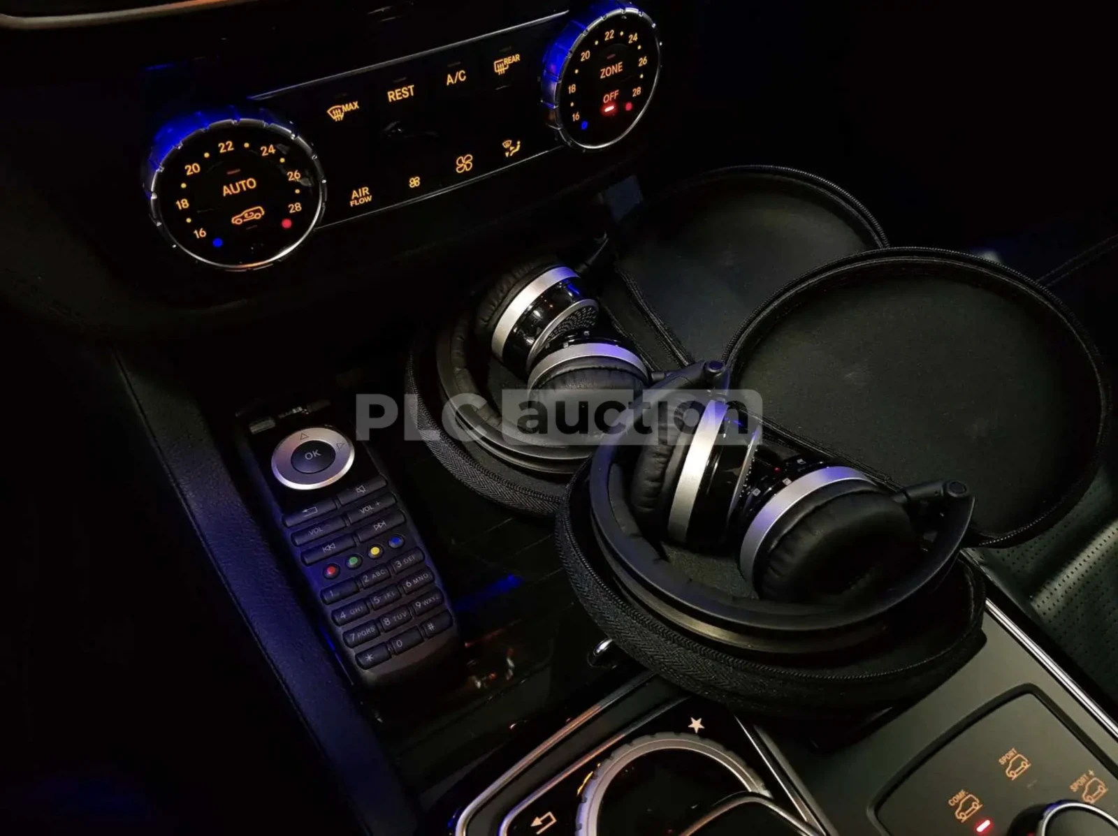 Mercedes-Benz GLE 63 AMG АВТОКРЕДИТ* ЦЕНА БЕЗ АНАЛОГ* , снимка 13 - Автомобили и джипове - 54134377