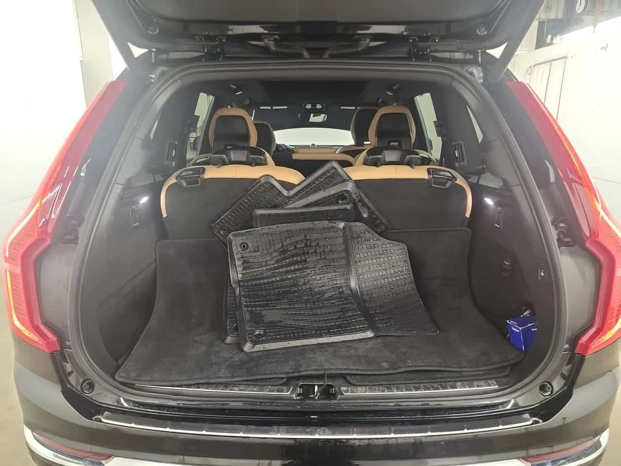 Volvo Xc90   ULTIMATE BRIGHT THEME | Bang & Olufsen | HEAD-UP, снимка 15 - Автомобили и джипове - 54228331