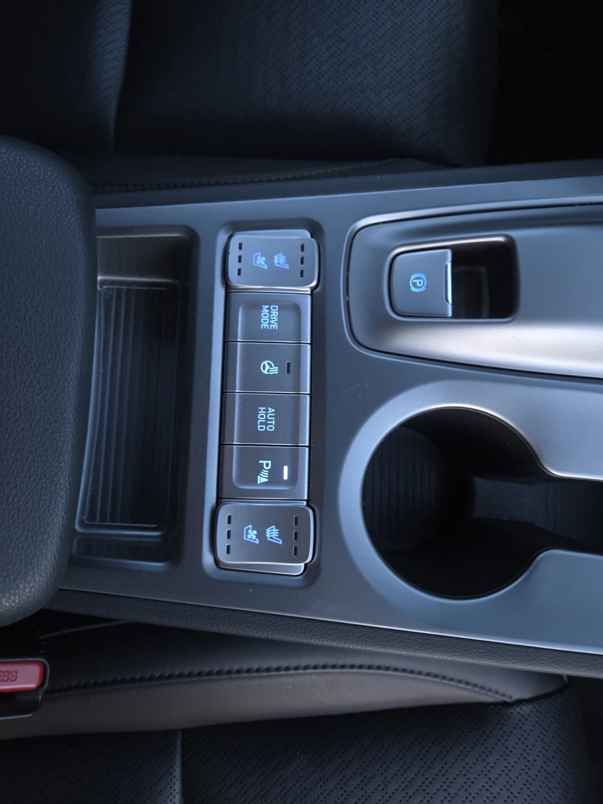 Hyundai Kona PREMIUM, снимка 14 - Автомобили и джипове - 54559132