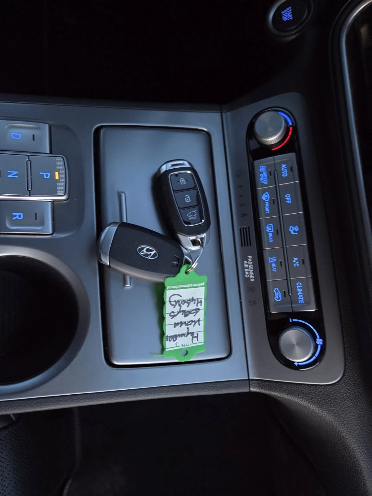 Hyundai Kona PREMIUM, снимка 13 - Автомобили и джипове - 54559132