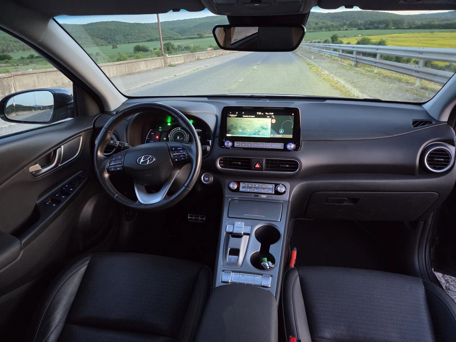 Hyundai Kona PREMIUM, снимка 11 - Автомобили и джипове - 54559132
