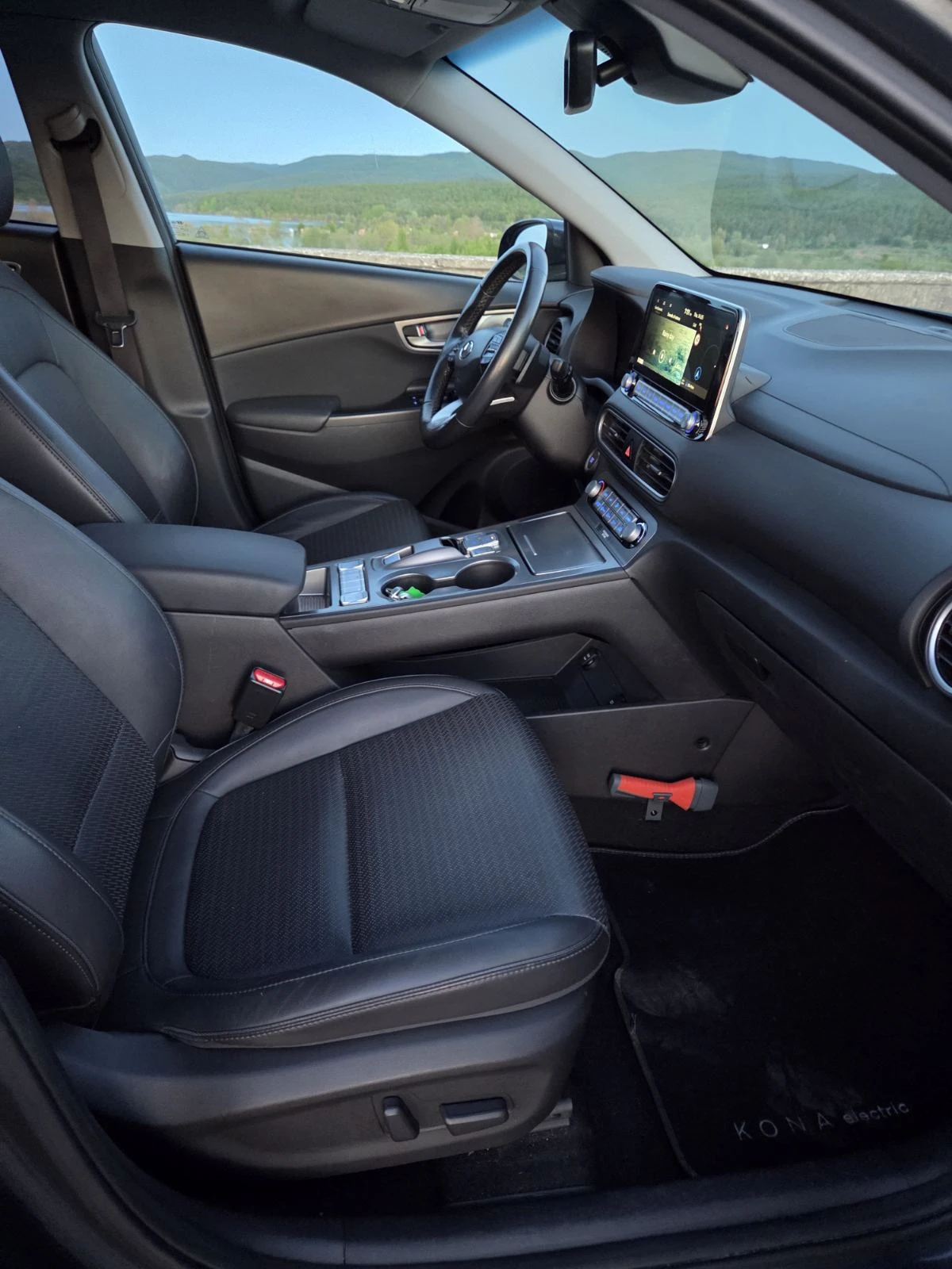 Hyundai Kona PREMIUM, снимка 8 - Автомобили и джипове - 54559132