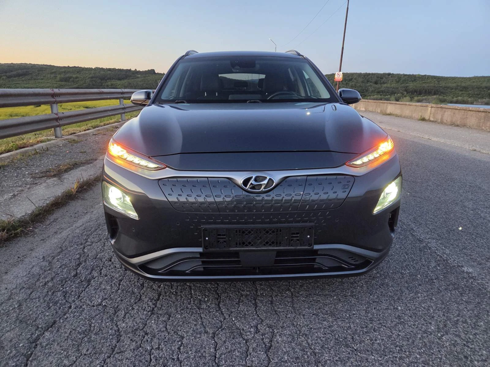 Hyundai Kona PREMIUM, снимка 5 - Автомобили и джипове - 54559132