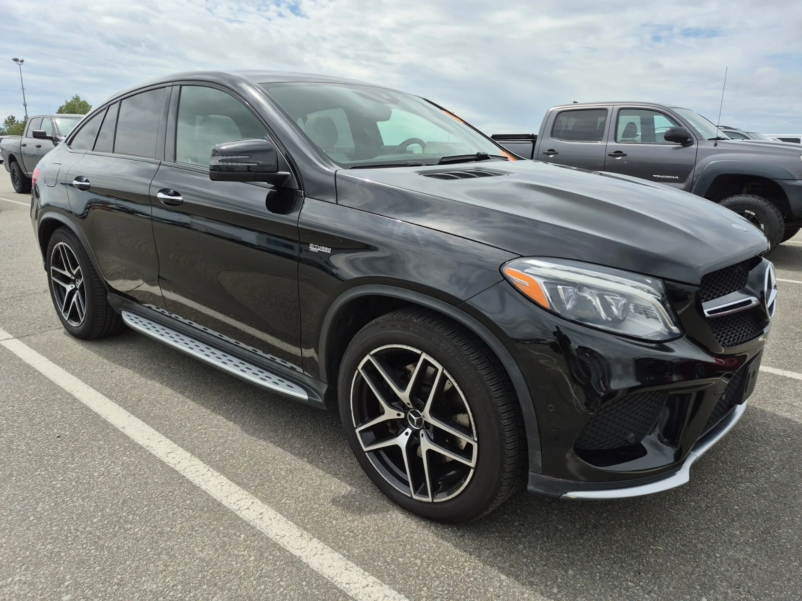 Mercedes-Benz GLC 43 AMG * * CARFAX * * АВТО КРЕДИТ * * , снимка 2 - Автомобили и джипове - 54623230