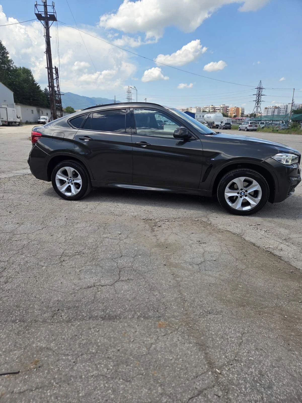 BMW X6 DRIVE30D, снимка 3 - Автомобили и джипове - 54912666