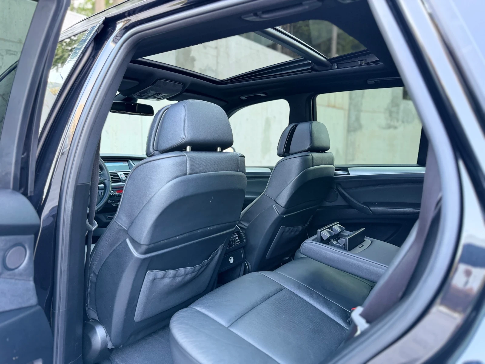 BMW X5 4.0D~306hp~8ZF~M-PACKET~SOFT CLOSE~HEAD UP~FULL, снимка 13 - Автомобили и джипове - 55071867