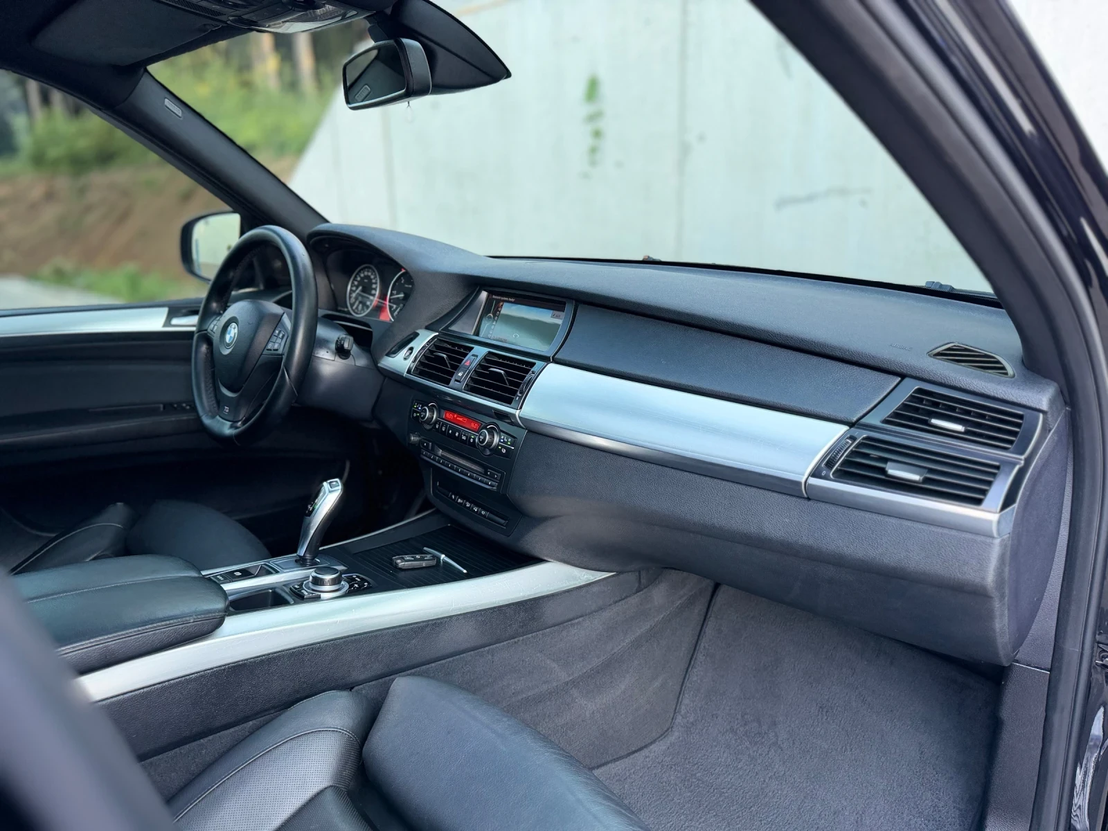 BMW X5 4.0D~306hp~8ZF~M-PACKET~SOFT CLOSE~HEAD UP~FULL, снимка 15 - Автомобили и джипове - 55071867