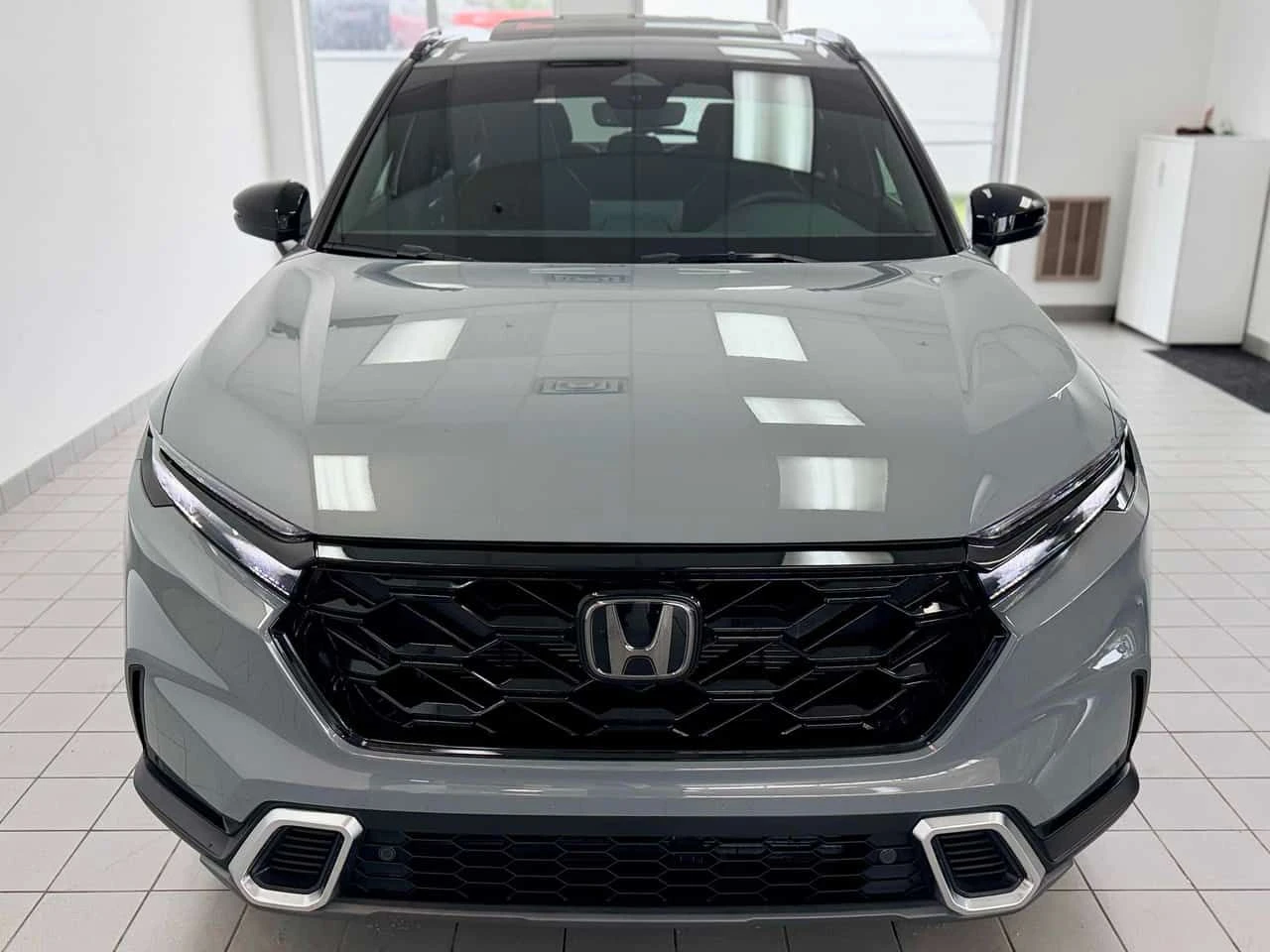 Honda Cr-v Touring AWD | CARFAX | АВТОКРЕДИТ БЕЗ ПЪРВОНАЧАЛНА, снимка 2 - Автомобили и джипове - 55545925