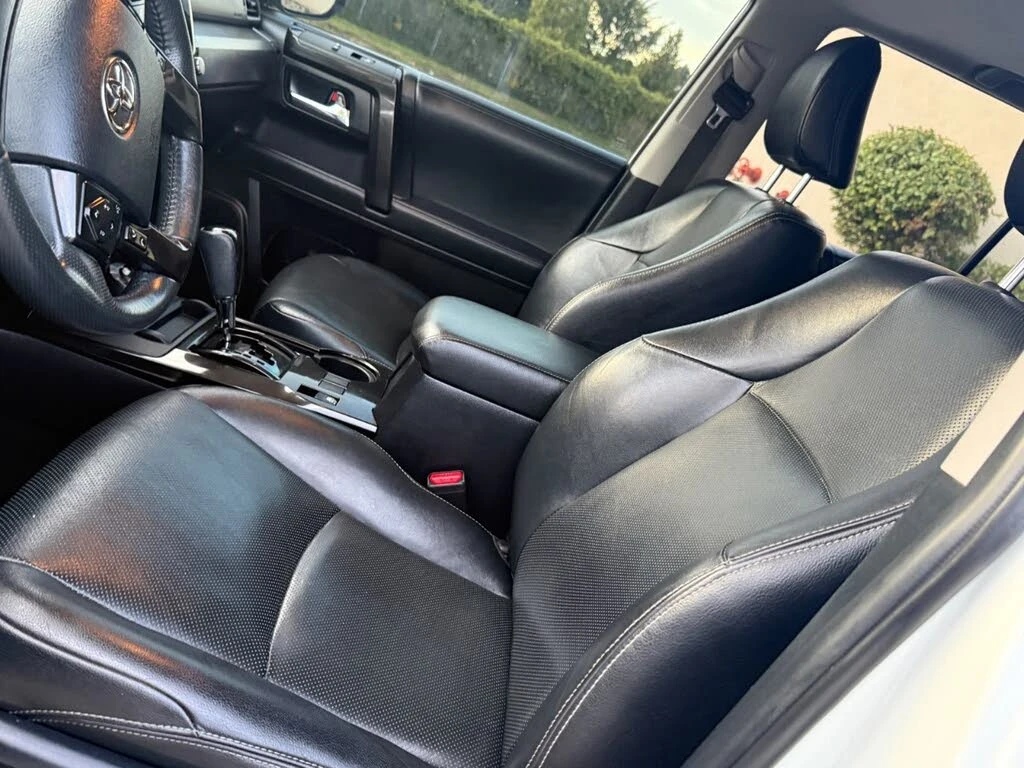 Toyota 4runner 4.0* DISTRONIC* ПОДГРЕВ* КАМЕРА* КРАЙНА ЦЕНА, снимка 6 - Автомобили и джипове - 56318195