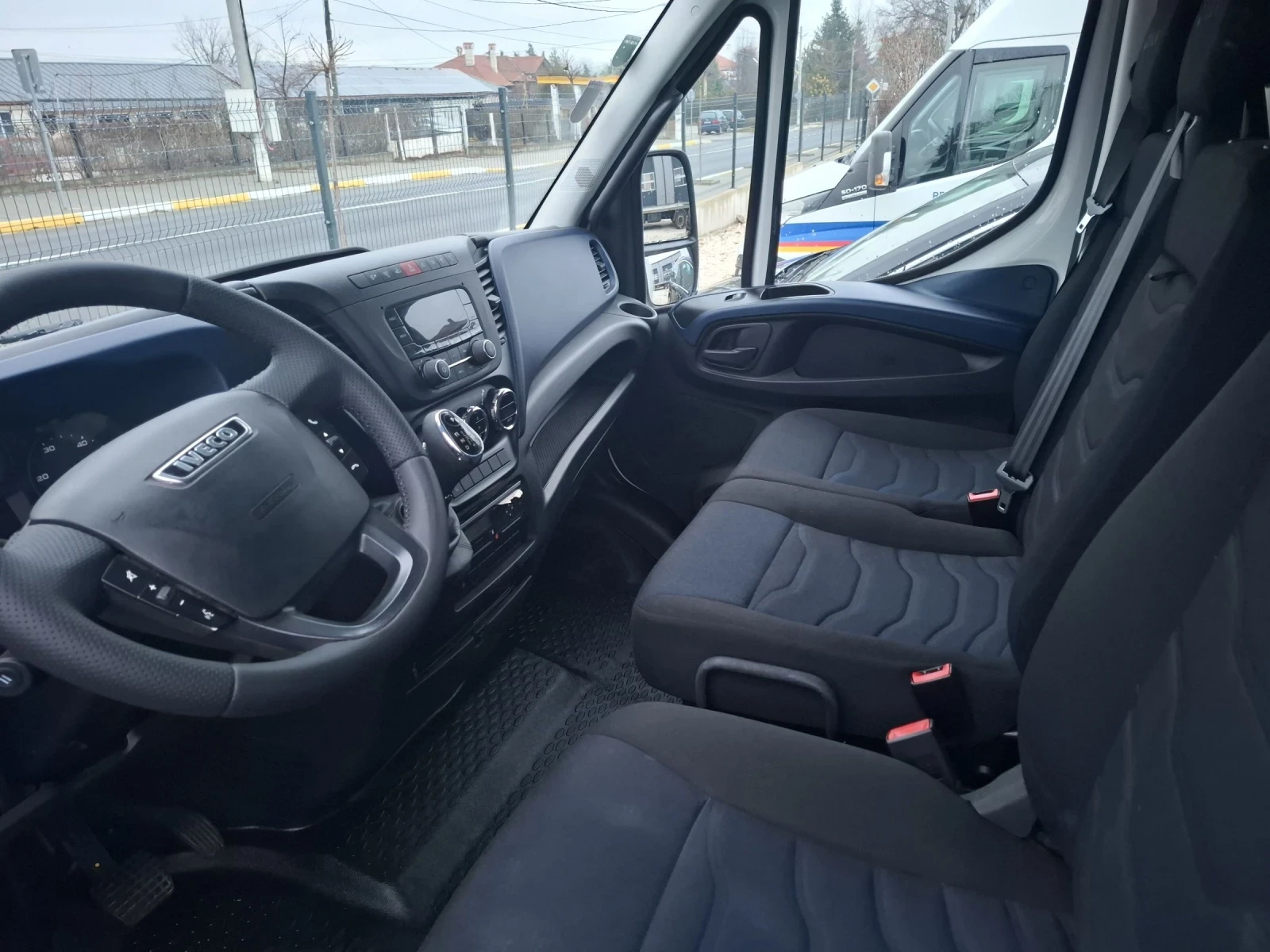 Iveco 35c18 35C18 - изображение 7