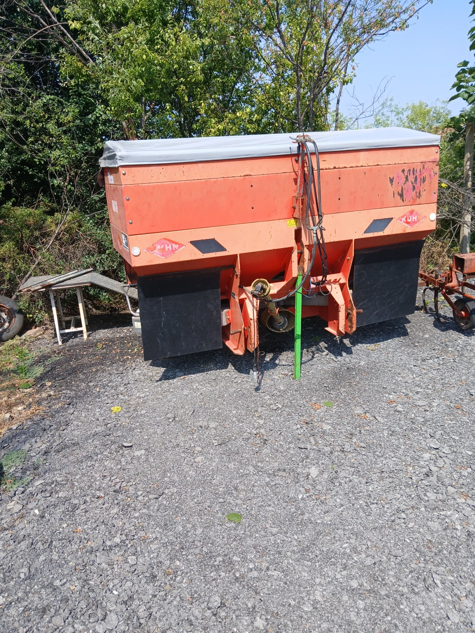  Kuhn | Mobile.bg   1