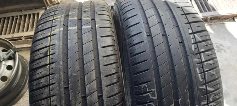 Гуми Летни 245/45R19, снимка 1 - Гуми и джанти - 32902304