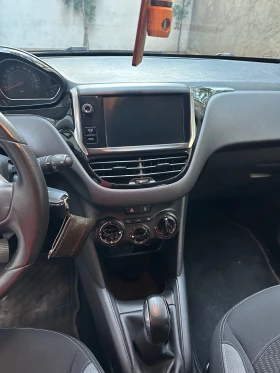 Peugeot 208 1.2 бензин 82 к.с Style, снимка 11