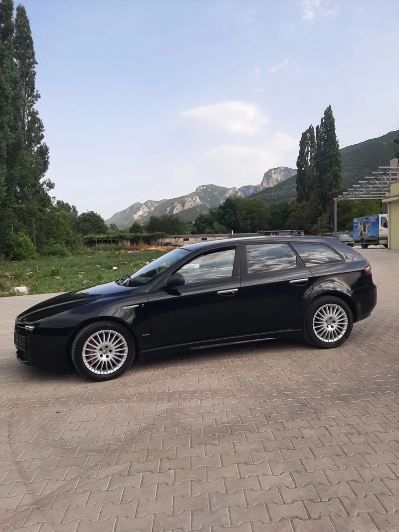 Alfa Romeo 159 1, 9 Jtd-16vTi, снимка 8 - Автомобили и джипове - 47404258