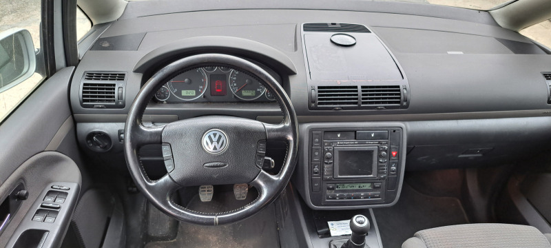 VW Sharan 1.9 TDI, снимка 7 - Автомобили и джипове - 46388272