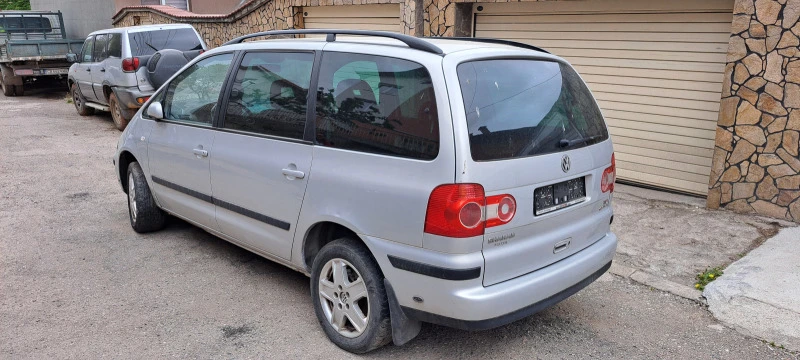 VW Sharan 1.9 TDI, снимка 3 - Автомобили и джипове - 47166051