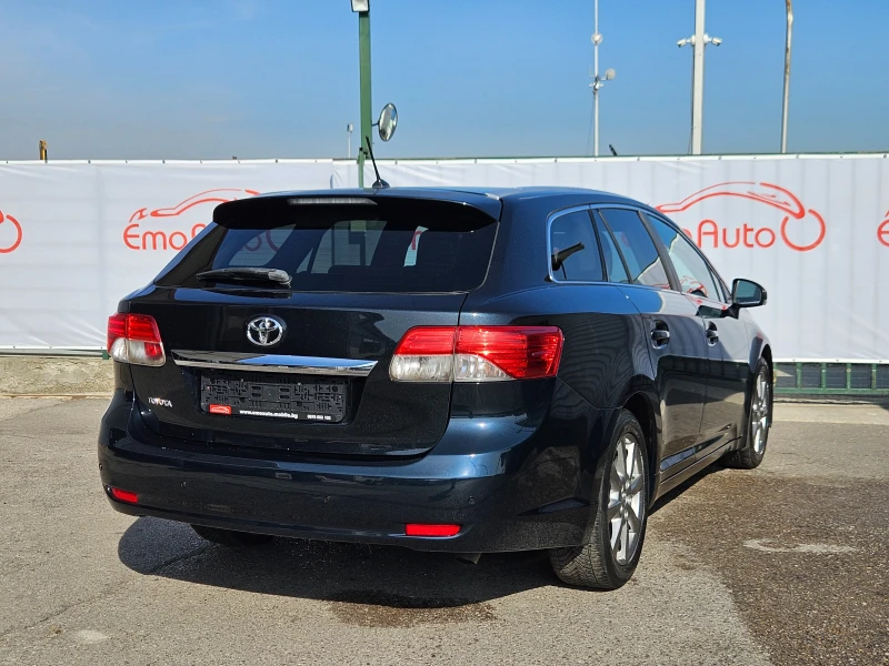 Toyota Avensis 2.0D4D/124k.c/FACELIFT/NAVI/БЛУТУТ/LED/EURO 5B/ТОП, снимка 3 - Автомобили и джипове - 47716777