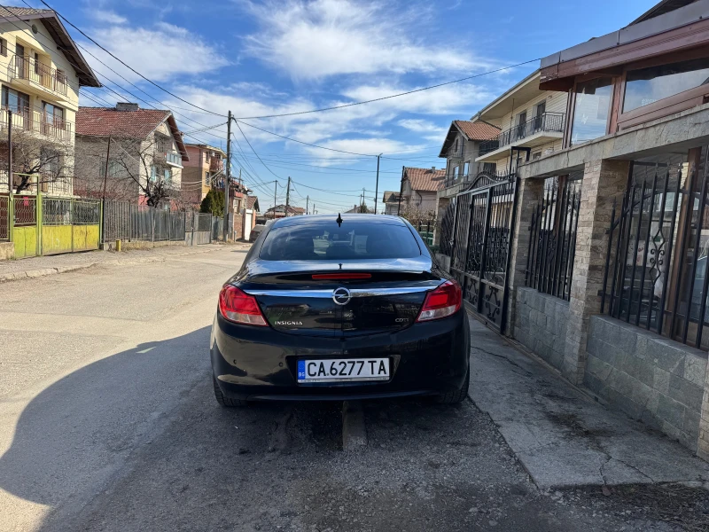 Opel Insignia 2.0 CDTI 160hp Automatic, снимка 2 - Автомобили и джипове - 49411831