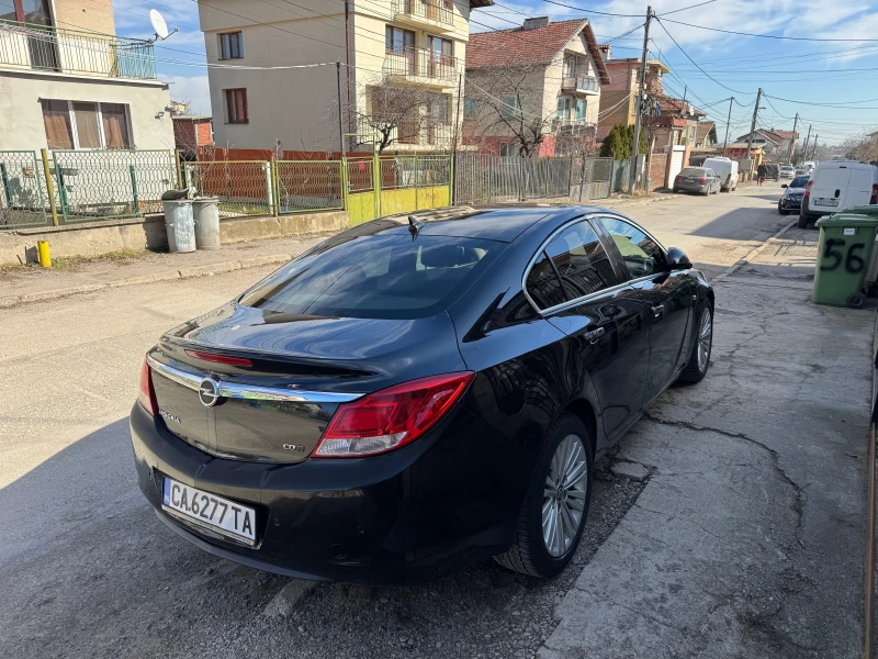 Opel Insignia 2.0 CDTI 160hp Automatic, снимка 3 - Автомобили и джипове - 49411831