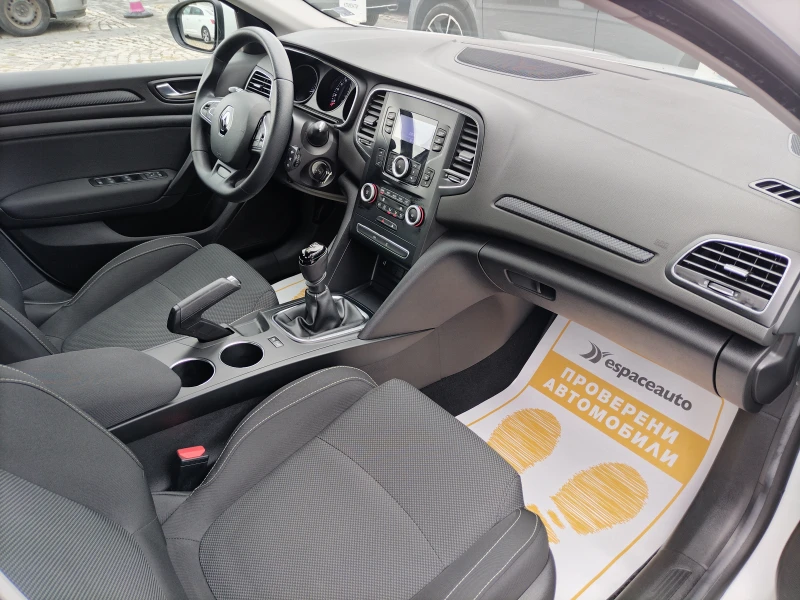 Renault Megane 1.3TCe 140 к.с./Life, снимка 12 - Автомобили и джипове - 51750061