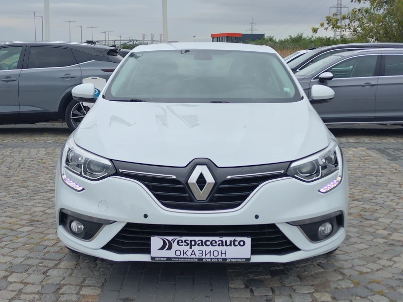 Renault Megane 1.3TCe 140 к.с./Life, снимка 2 - Автомобили и джипове - 51750061
