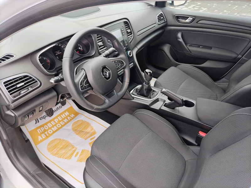 Renault Megane 1.3TCe 140 к.с./Life, снимка 11 - Автомобили и джипове - 51750061