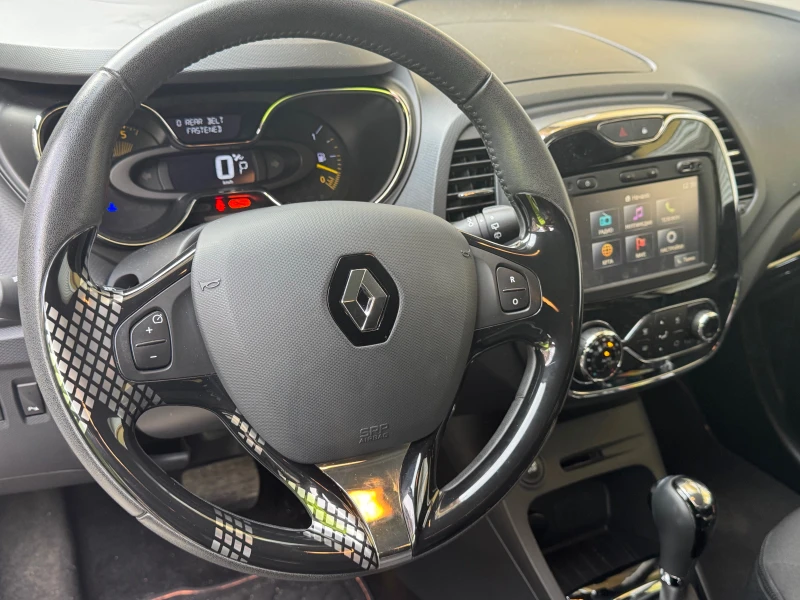 Renault Captur, снимка 9 - Автомобили и джипове - 52774833