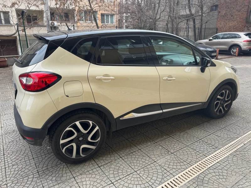Renault Captur, снимка 5 - Автомобили и джипове - 52774833