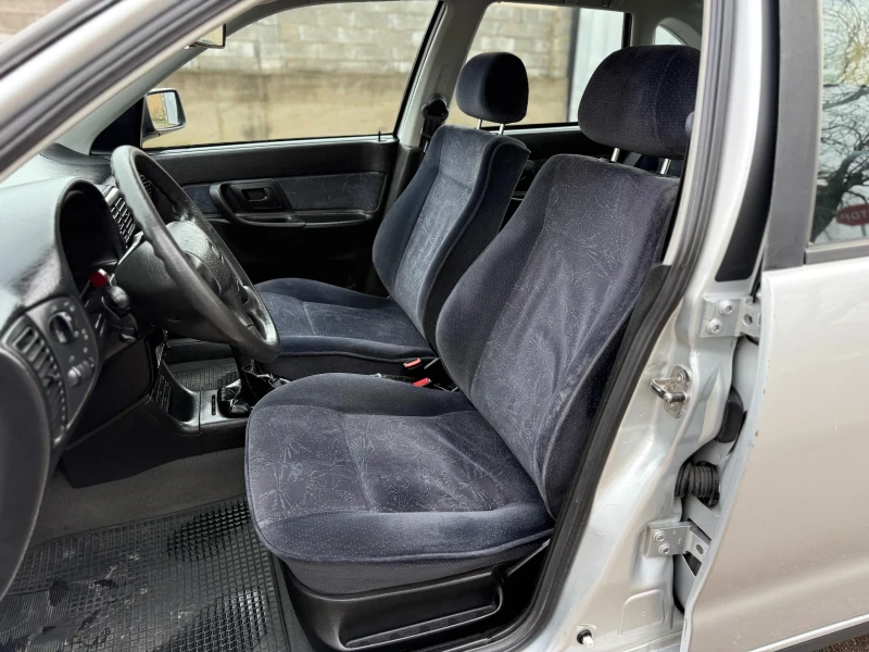 Seat Cordoba 1.6i/75кс* Климатик* , снимка 10 - Автомобили и джипове - 52809440