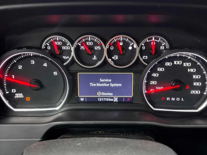 Chevrolet Silverado * LT * CARFAX * БЕЗ ПЪРВОНАЧАЛНА ВНОСКА, снимка 8 - Автомобили и джипове - 53036529