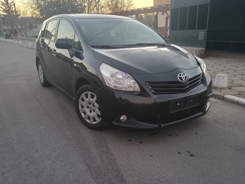 Toyota Verso 2.0 дизел , D4D , снимка 6 - Автомобили и джипове - 53357140