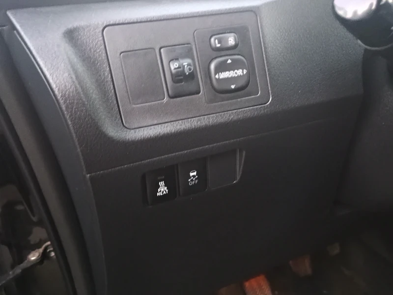 Toyota Verso 2.0 дизел , D4D , снимка 3 - Автомобили и джипове - 53357140