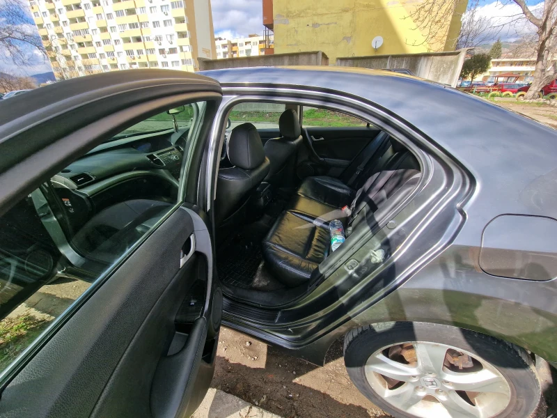 Honda Accord 2.0i, снимка 10 - Автомобили и джипове - 53401251