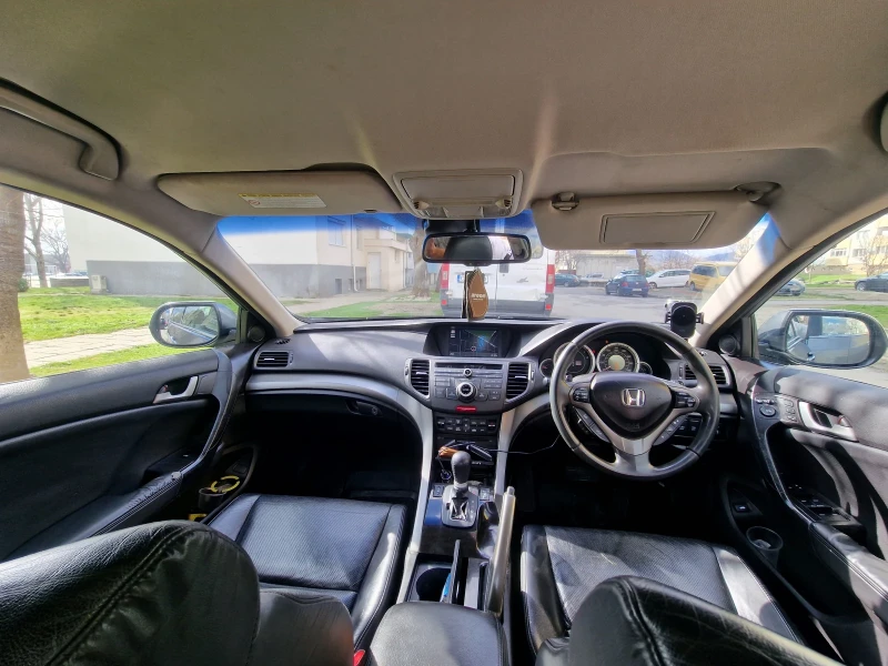 Honda Accord 2.0i, снимка 13 - Автомобили и джипове - 53401251